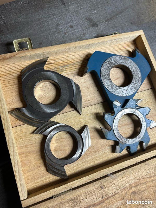 Ensemble de 4 Molettes pour profil contre profil portes de cuisine (image 1)