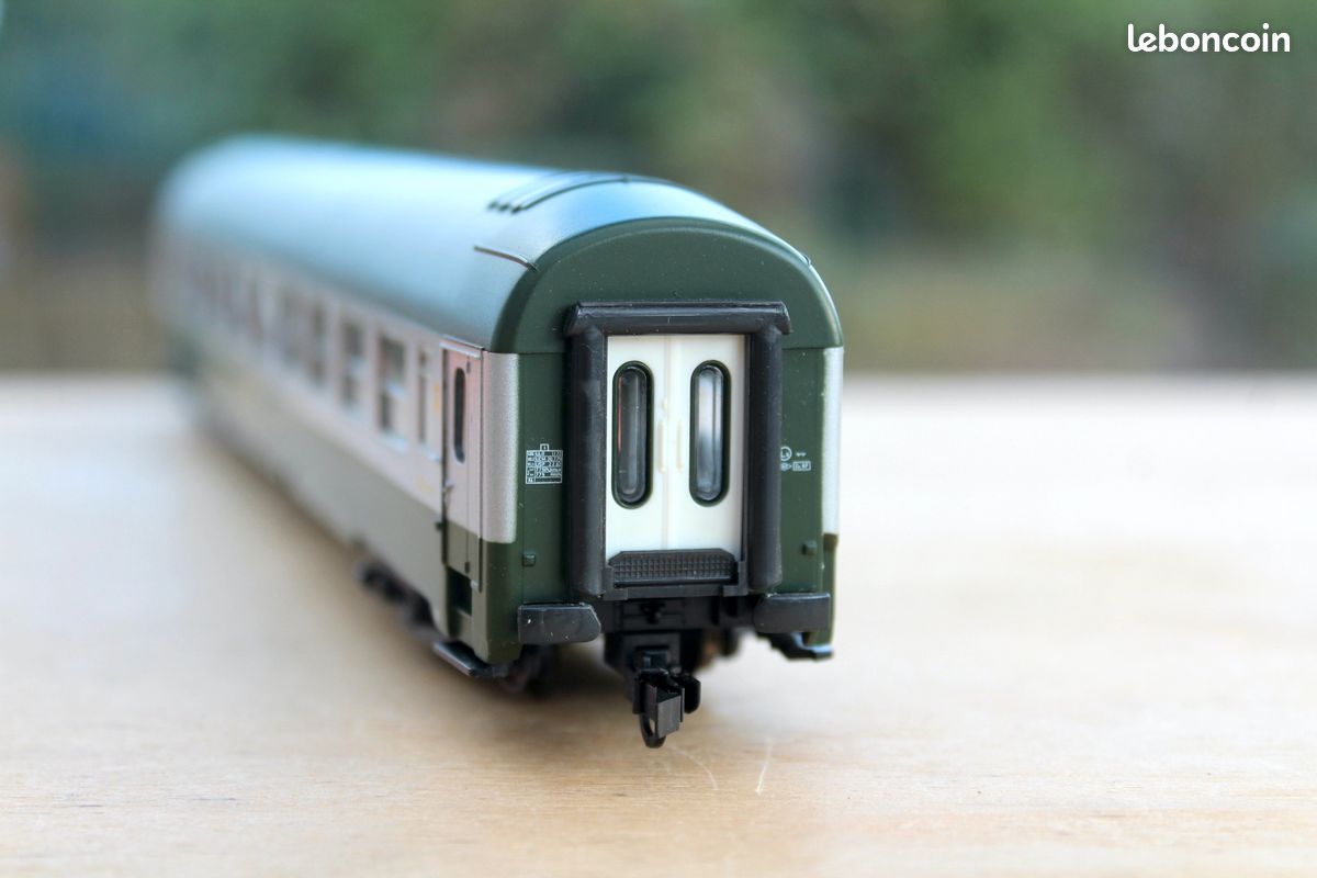 ROCO 44611 HO - Voiture UIC 1ère cl ep IV SNCF - Roco - Modélisme