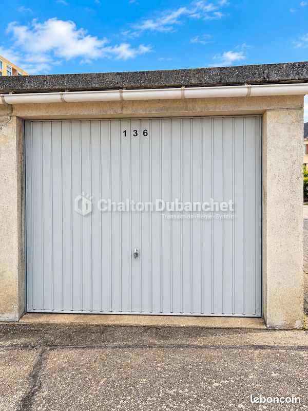 Parking/box 1 pièce ROANNE · 10 000 €