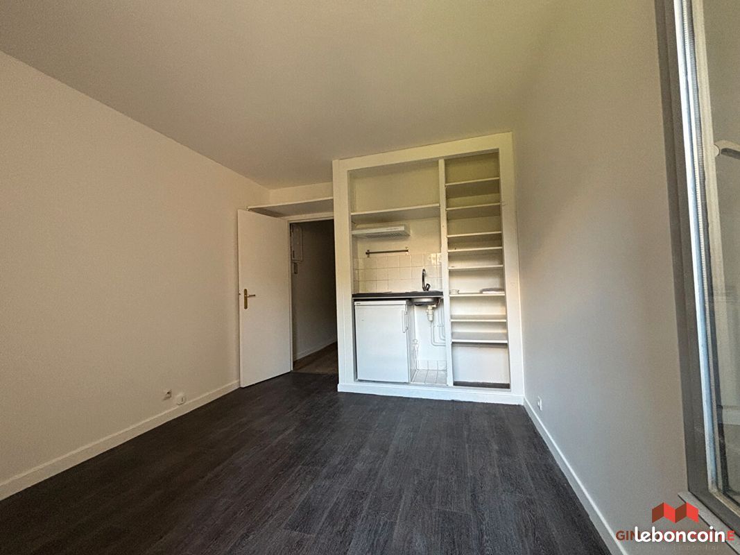 Appartement 1 pièce 17 m² · à Paris · 17 m² · 984 €/mois