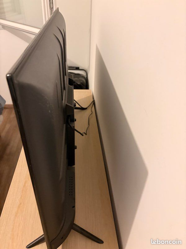 Téléviseur HD LED Smart Tv (105cm) Edenwood – Très Bon état (image 3)
