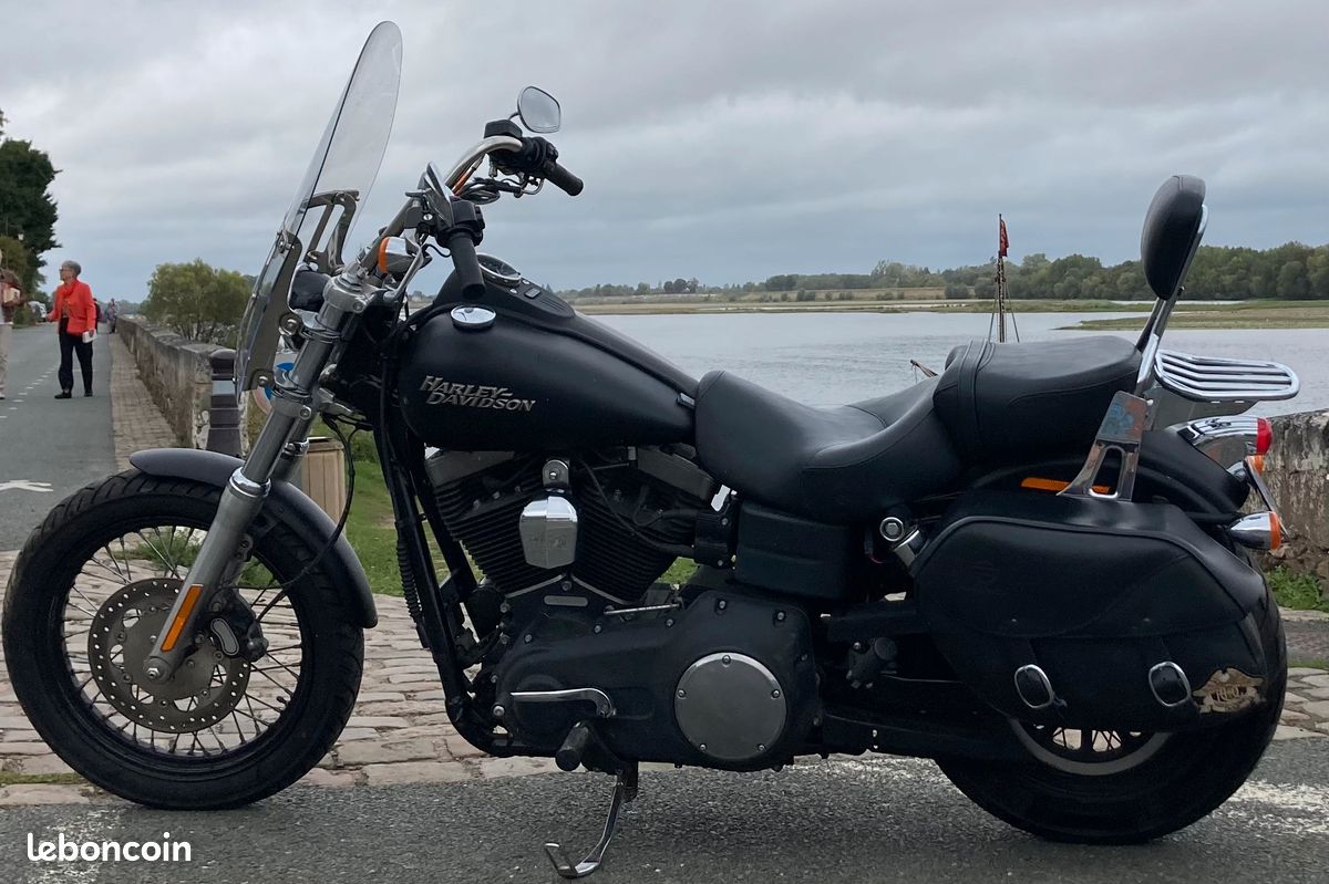 Moto Harley Davidson Dyna 2012 première main (image 3)