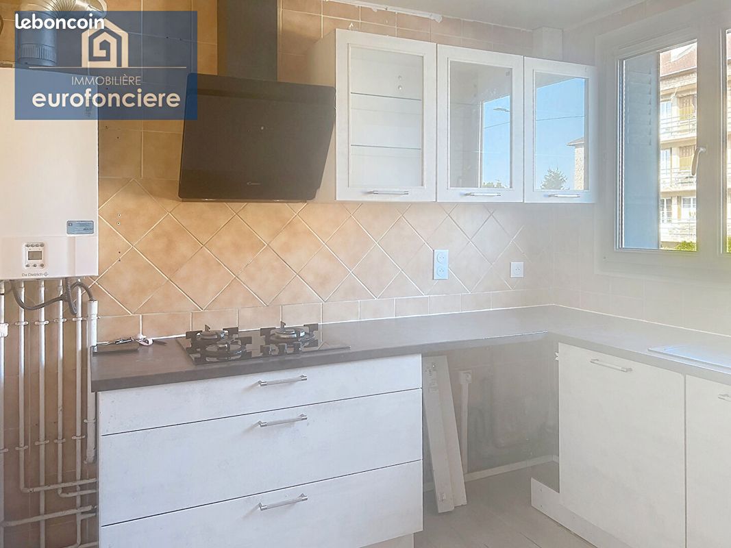 Appartement 4 pièces 74 m² · à Troyes · 74 m² · 720 €