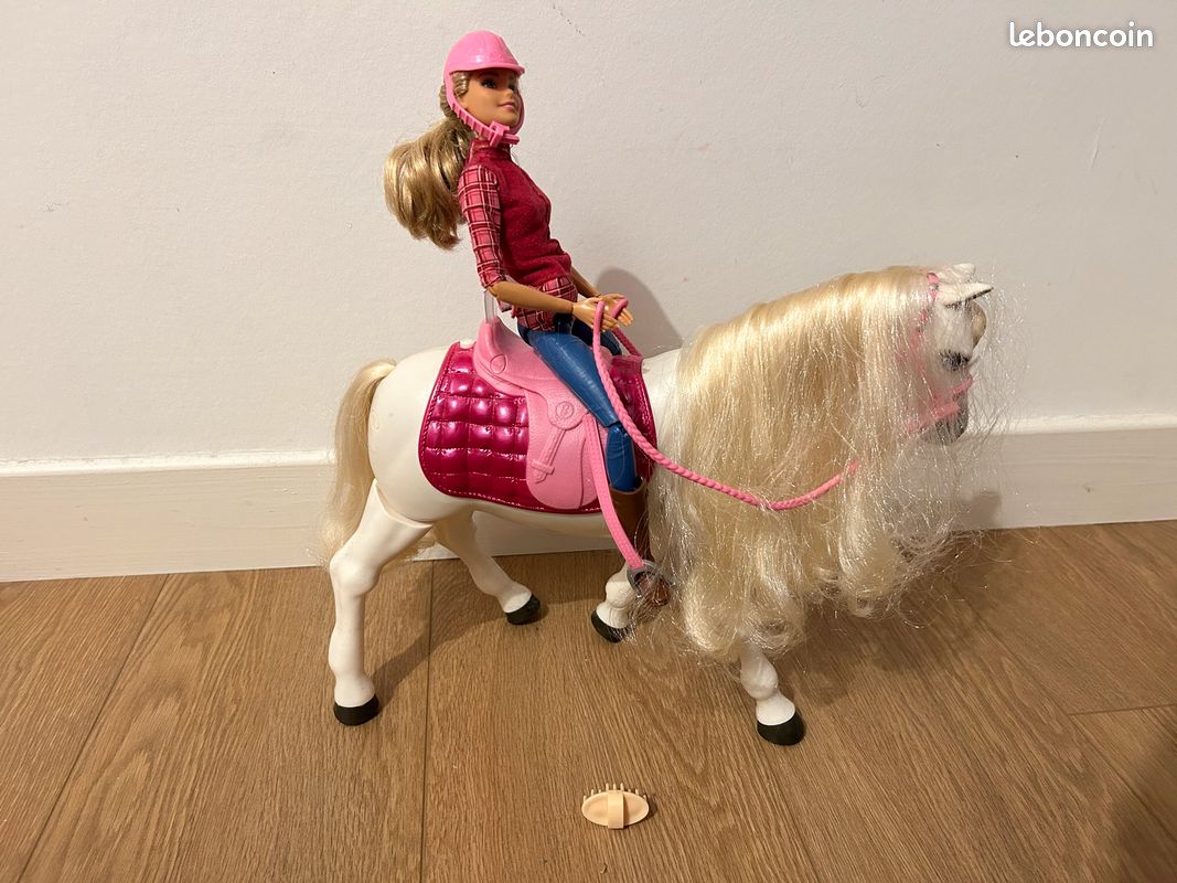 Cheval de rêve musical Barbie (image 1)