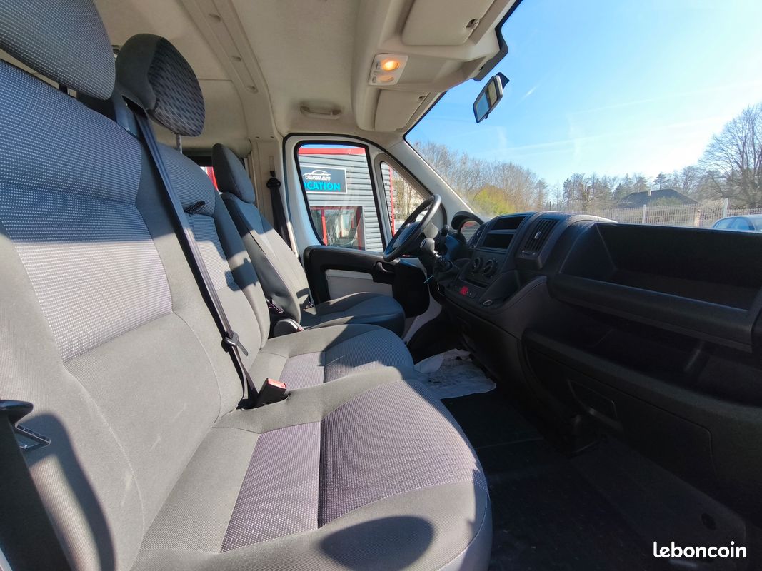 PEUGEOT BOXER COMBI 6 PLACES L1H1 2.2 HDi 110 CONFORT (image 3)