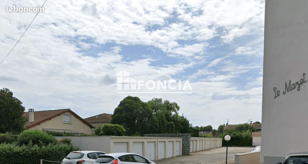 Parking 10 m² · à Guilherand-Granges · 10 m² · 73 €