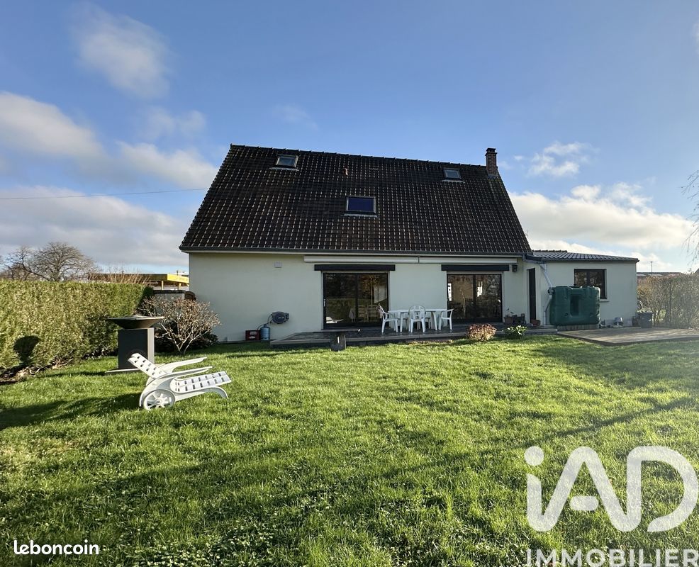 Maison 8 pièces 150 m² · à Wormhout · 150 m² · 264 000 €