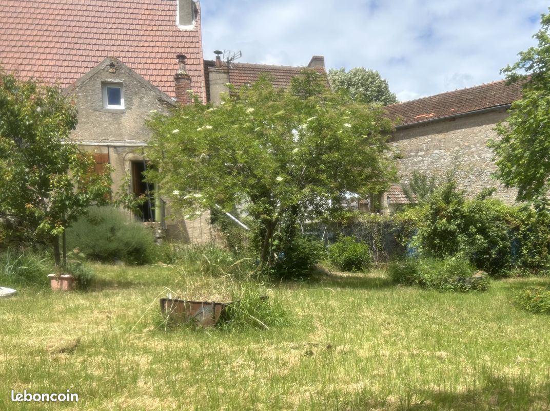 Maison 3 pièces 70 m² · à Saint-Révérien · 70 m² · 49 000 €