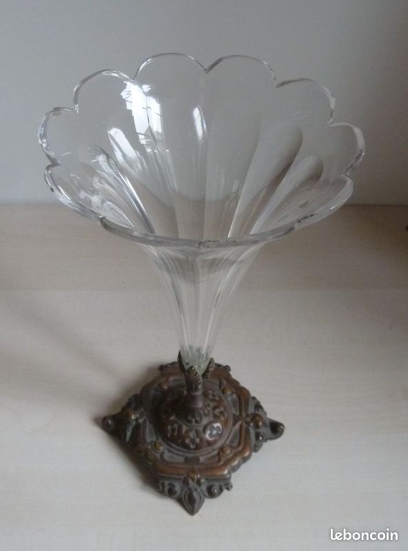 Vase soliflore blown glass soliflore with metal mount LOURDES XIXth - Le palais des bricoles