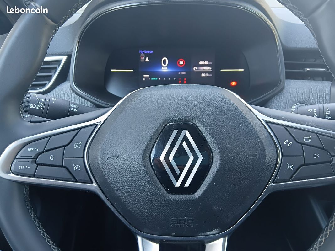 RENAULT CLIO5 TECHNO NOIR Prix Hors Taxe a l'export UNIQUEMENT (image 10)