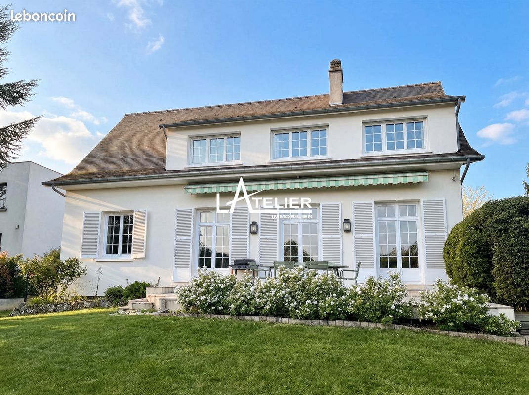 Maison 8 pièces 205 m² · à Mareil-Marly · 205 m² · 840 000 €