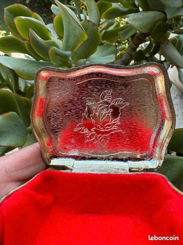 Boîte à Bijoux Vintage Japonaise Des Années 60 - Métal Orné Et Ciselé - Déco Rétro