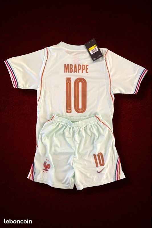 Maillot Et Short FFF Enfant – Collection Officielle Équipe De France De Football – Taille 4 Ans – 100% Polyester – Tenue De Foot Garçon