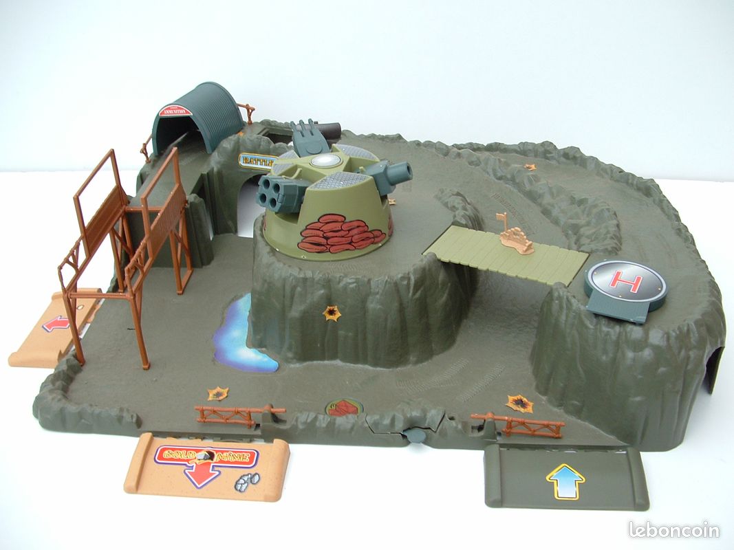 Maquette diorama base militaire (image 2)