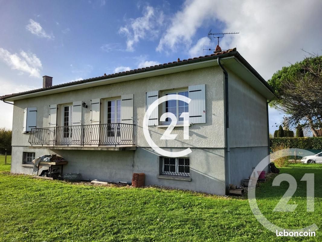 Maison 5 pièces 128 m² · à Châteaubernard · 128 m² · 905 €/mois