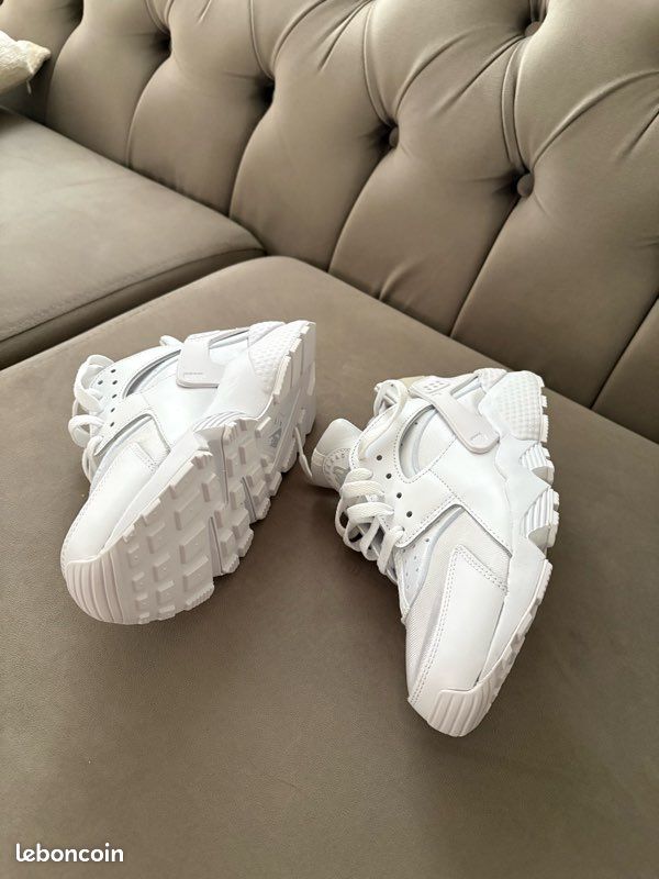 Basket Nike - Air Huarache 'Triple White' (image 3)