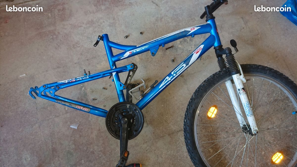 Cadre vtt tout suspendu avec fouche av (image 1)