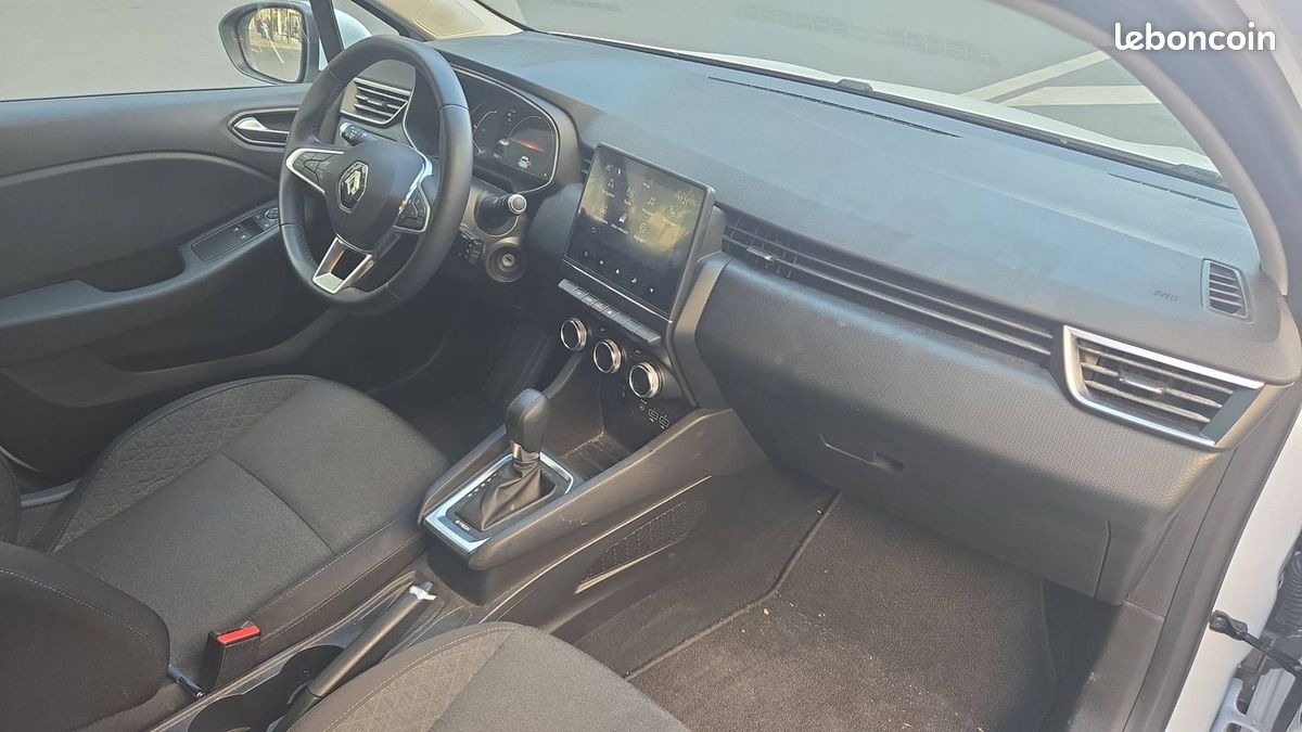 Renault Clio V 1.6 E-Tech 140 Hybrid EDC Business (image 10)
