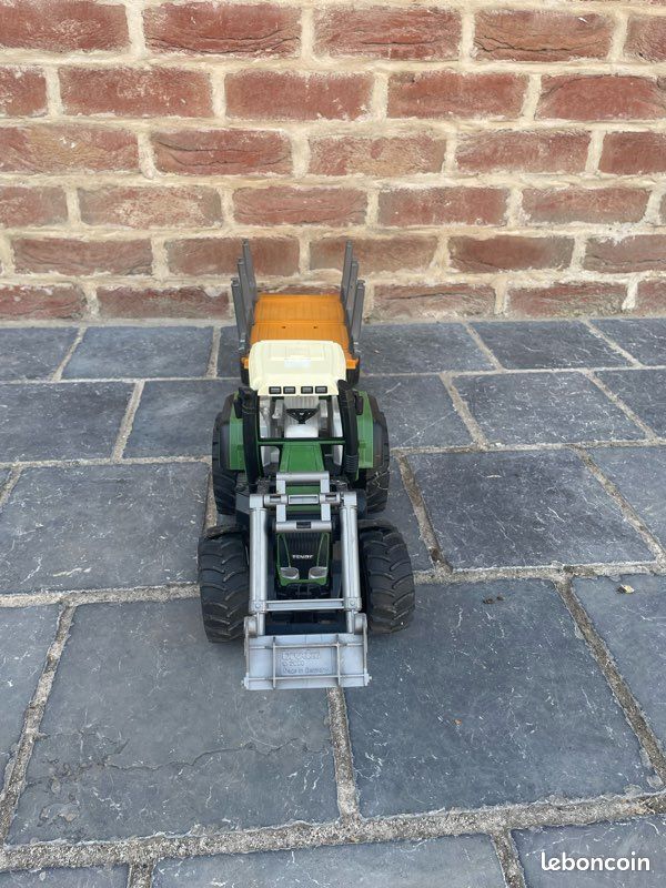 Bruder tracteur Favorit avec fourche avant et remorque forestière (image 4)