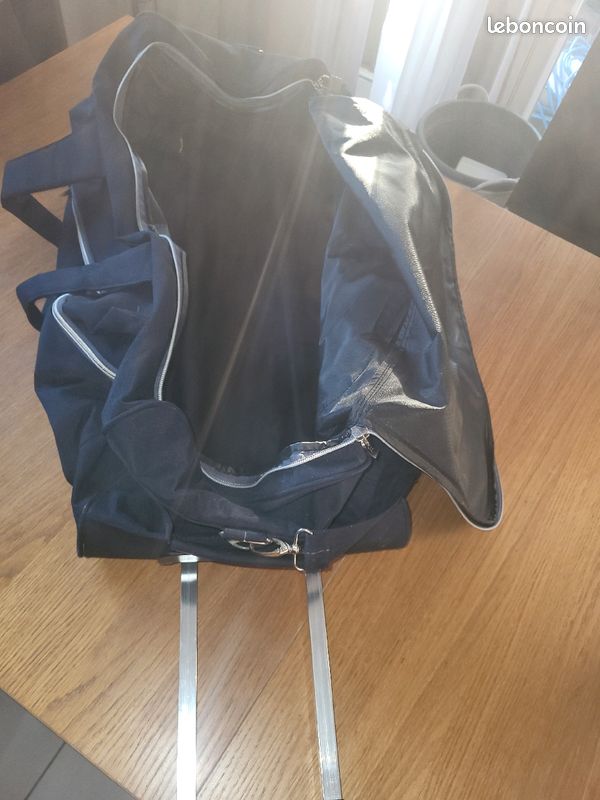 Valise (image 1)