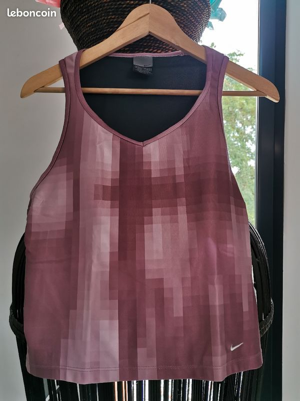 Tee-shirt brassière intégrée Nike taille L (image 1)