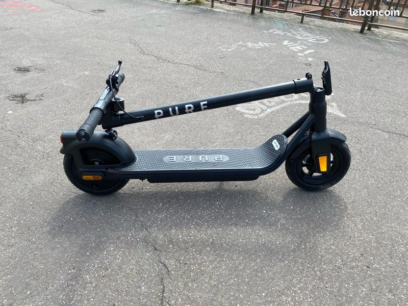 À SAISIR – Trottinette électrique Pure Air³ Pro 710W Noir – Comme Neuve (image 7)