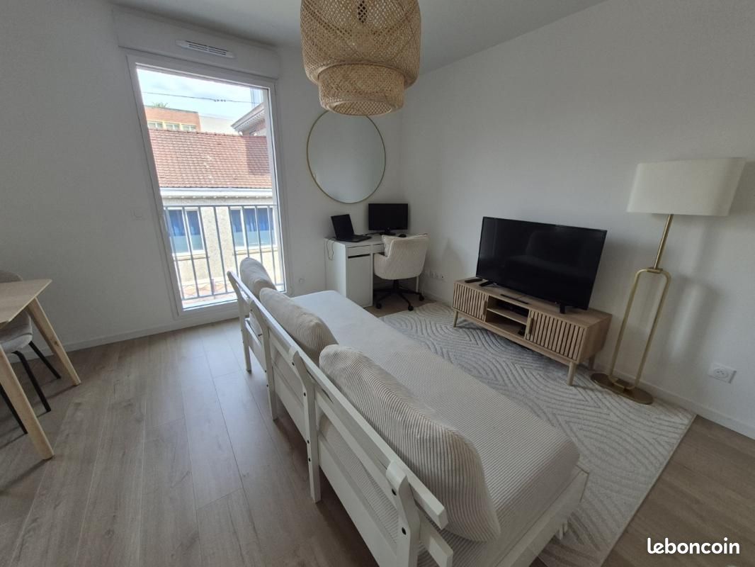 Appartement 2 pièces 43 m² · à Lille · 43 m² · 713 €