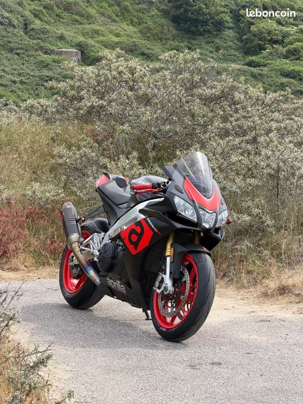 Aprilia rsv4 rr 2018 (image 3)