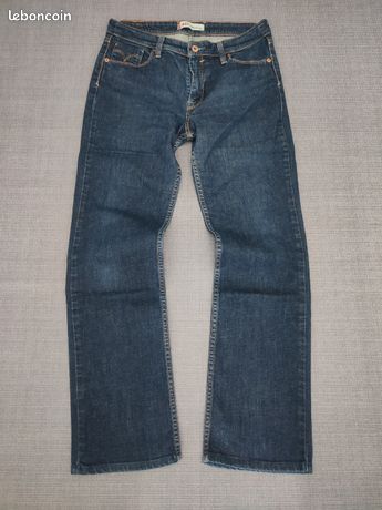 Jean Droit Levi's 627 Stretch – Taille W31/L32 – Neuf Avec Petits Défauts