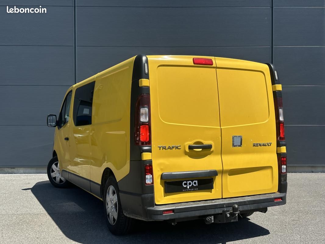 Renault Trafic 1.6 DC1 125 CH BVM6 L2H1 CABINE APPROFONDIE 6 PLACES / MOTEUR A CHAINE (image 3)