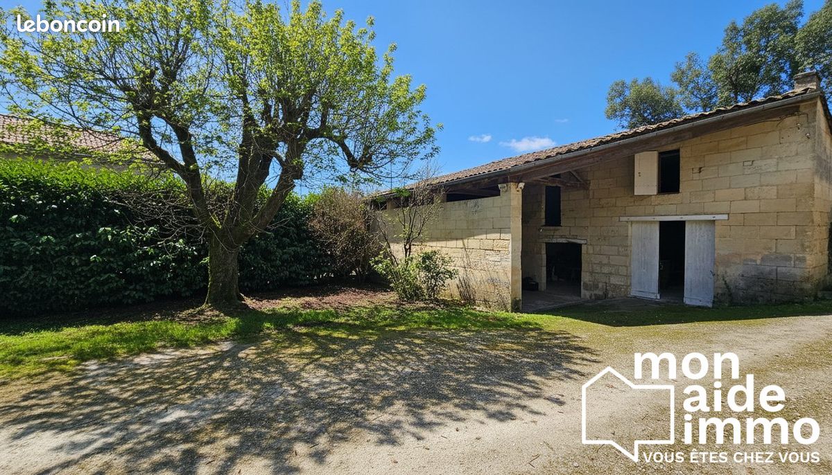 Maison 1 pièce 200 m² · à Arveyres · 200 m² · 118 000 €
