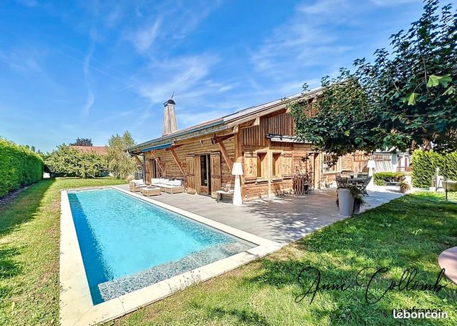 Maison 9 pièces 240 m²