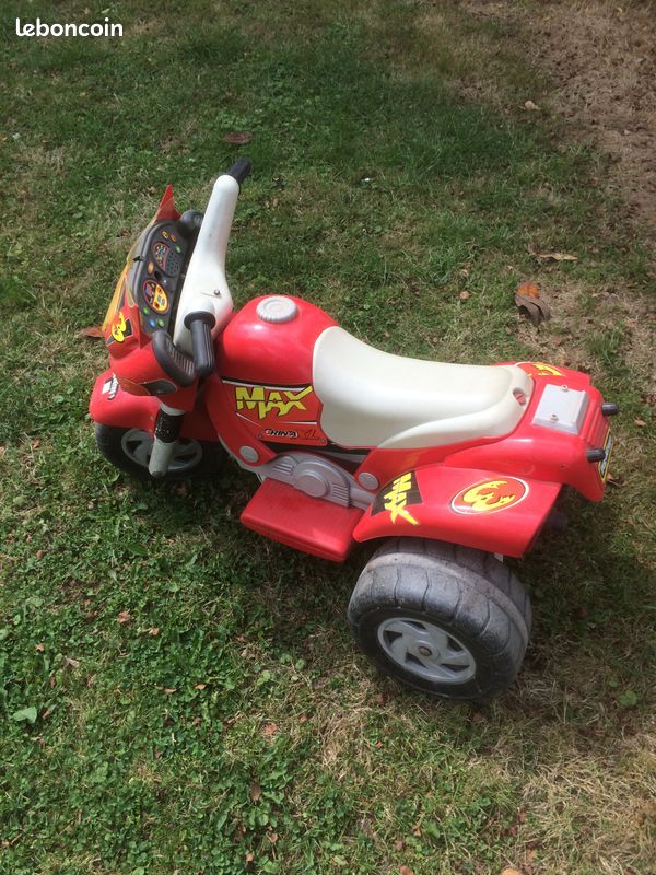 Quad peg perogo (image 1)