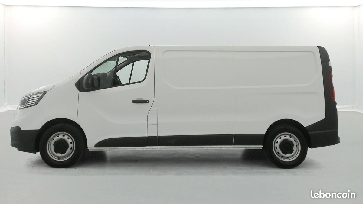 Renault trafic fgn l2h1 3000 kg blue dci 130 confort (image 2)
