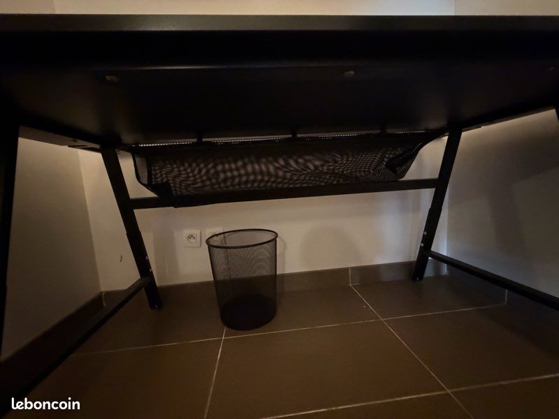 Bureau gaming (image 2)