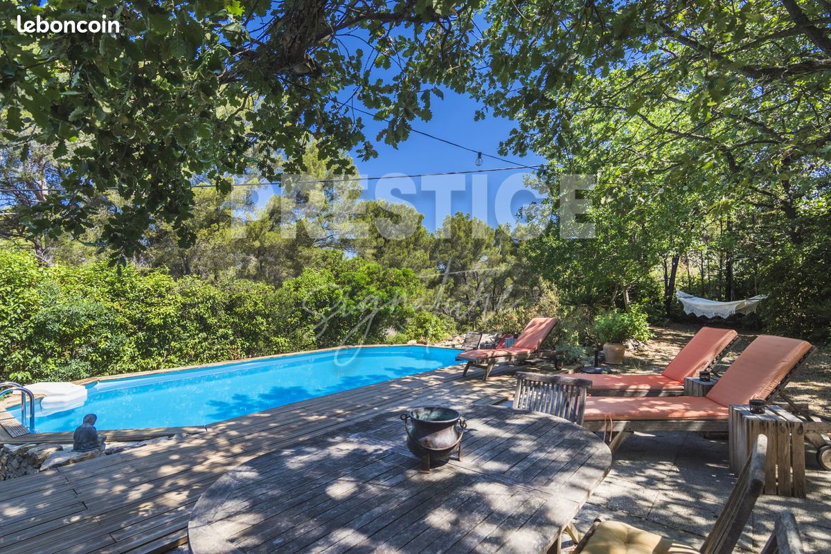 Maison 6 pièces 135 m² · à Le Beausset · 135 m² · 730 000 €