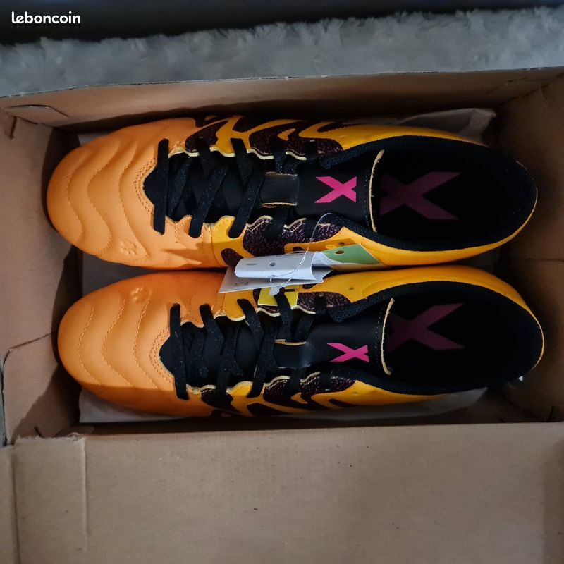 Crampons adidas neuf (image 2)