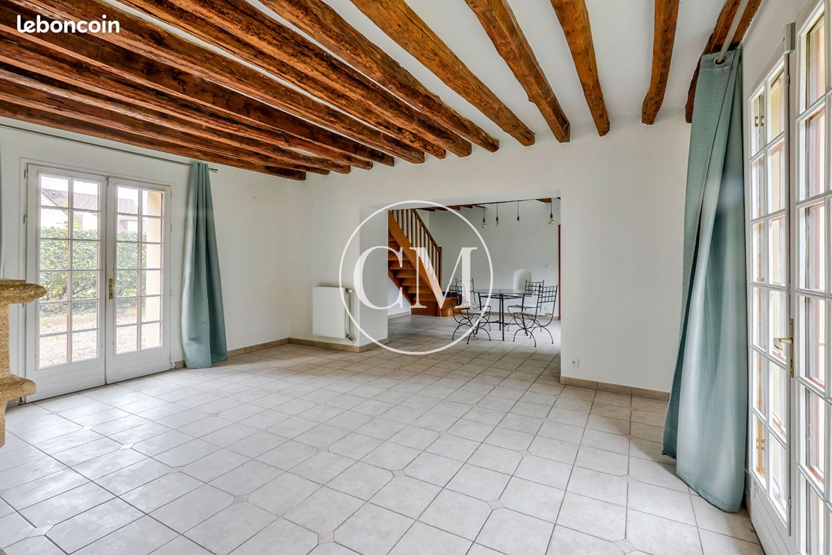 Maison 8 pièces 288 m² · à Plaisir · 288 m² · 600 000 €