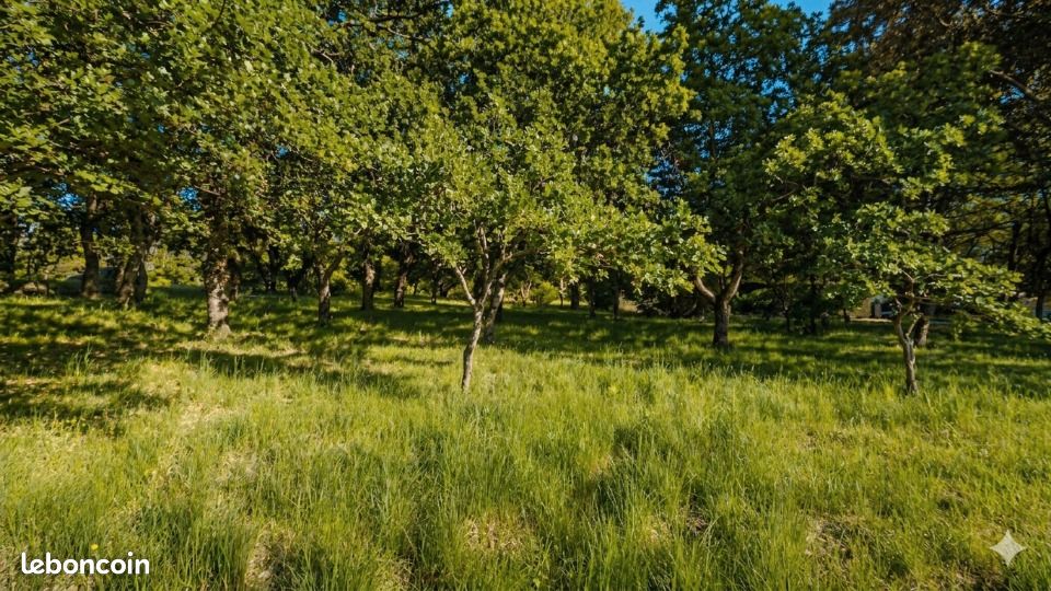 Terrain 1200 m² · au Poët-Laval · 145 000 €