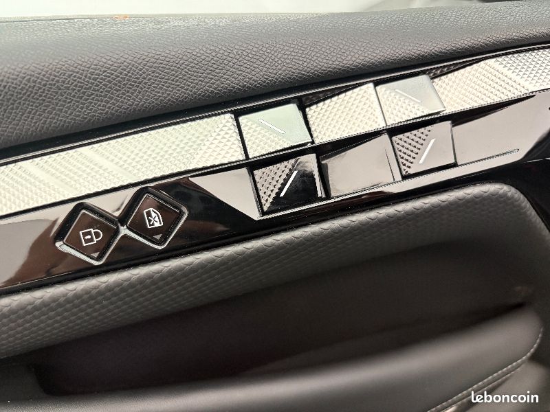 DS 4 II 1.2 Puretech S&S EAT8 130 cv Cross Trocadero (image 13)