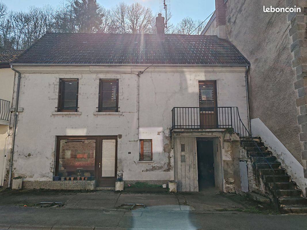 Maison 5 pièces 100 m² · à Aubusson · 100 m² · 45 000 €