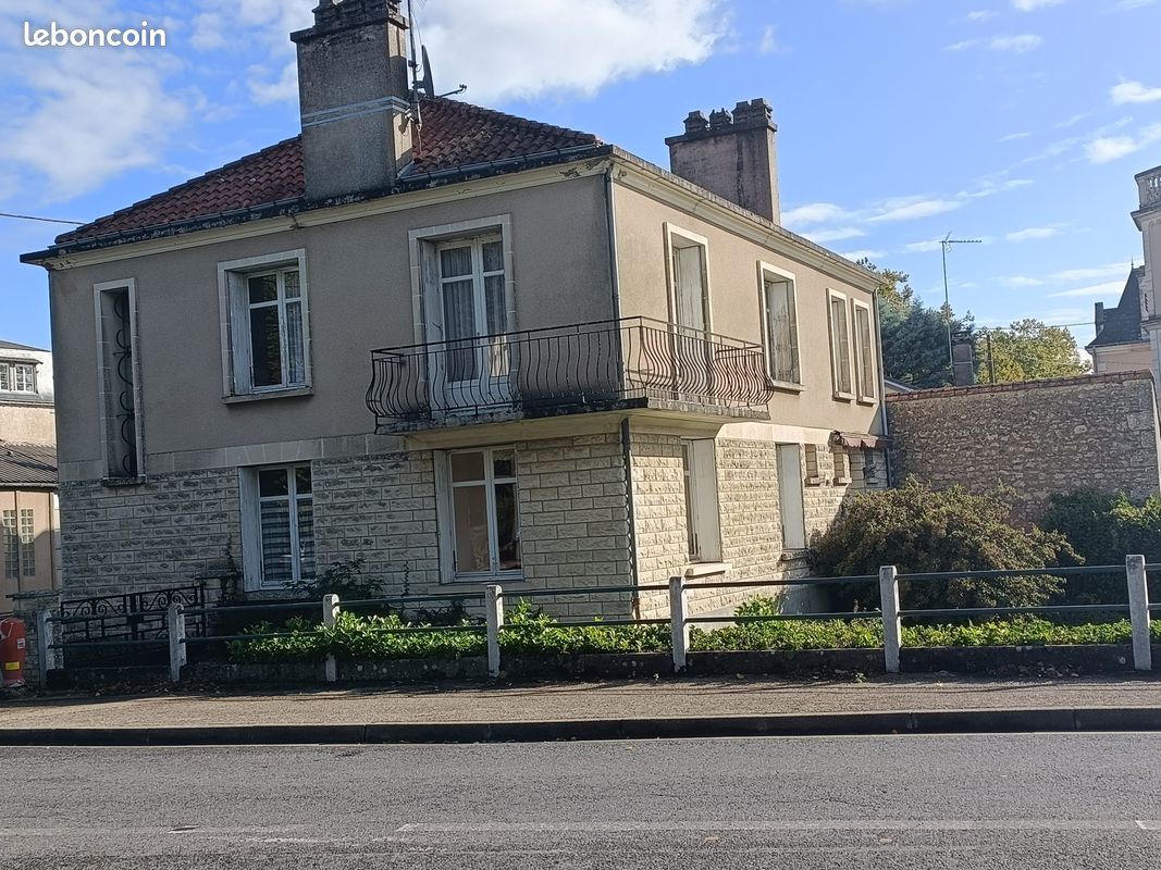 Maison 7 pièces 186 m² · à Chauvigny · 186 m² · 207 000 €