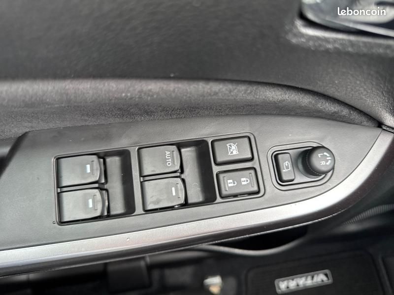 Suzuki Vitara 1.4 Boosterjet Hybrid 110ch Style Auto MY25 (image 24)