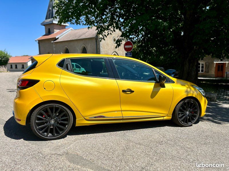 Renault Clio 4 rs trophy 220cv (image 2)