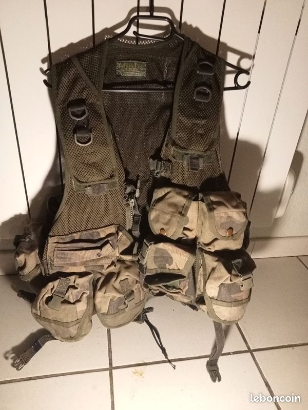 Gilet de combat bon etat (image 1)