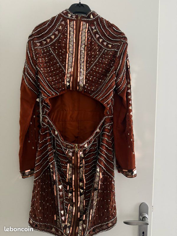 Asos design robe courte sequins Vêtements