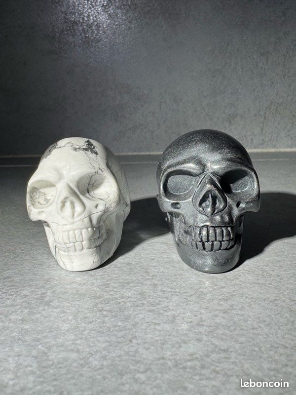 Lot de 2 Crânes Tête de Mort en Pierre Naturelles (image 2)