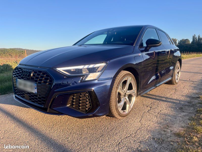 Magnifique audi a3 40 tfsi e s-line bleu nuit (image 1)