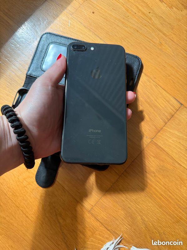IPhone 8 + très bon état (image 5)