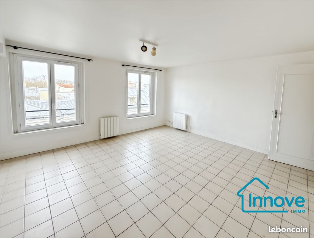 Appartement 1 pièce 23 m² · à Versailles · 23 m² · 722 €/mois